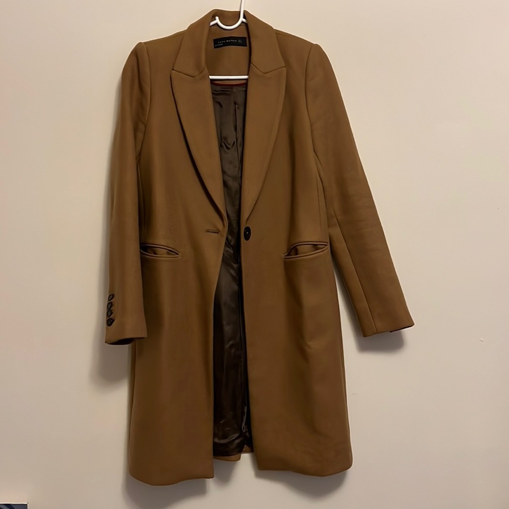 Tan Zara coat.Lapel collar and knee length. Execellent condition.! Size-S.